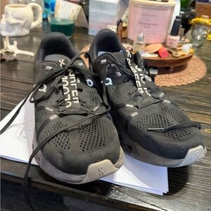 On Running Cloudsurfer Running Shoes Black